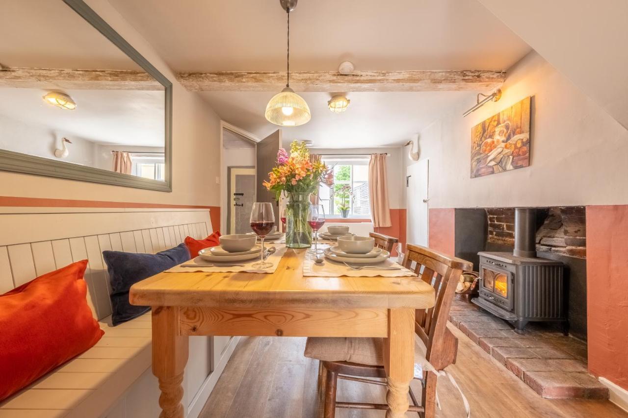 Heavenly 16Th Century Cottage In Pretty Rural Village - Swan'S Nest Boxford  Extérieur photo