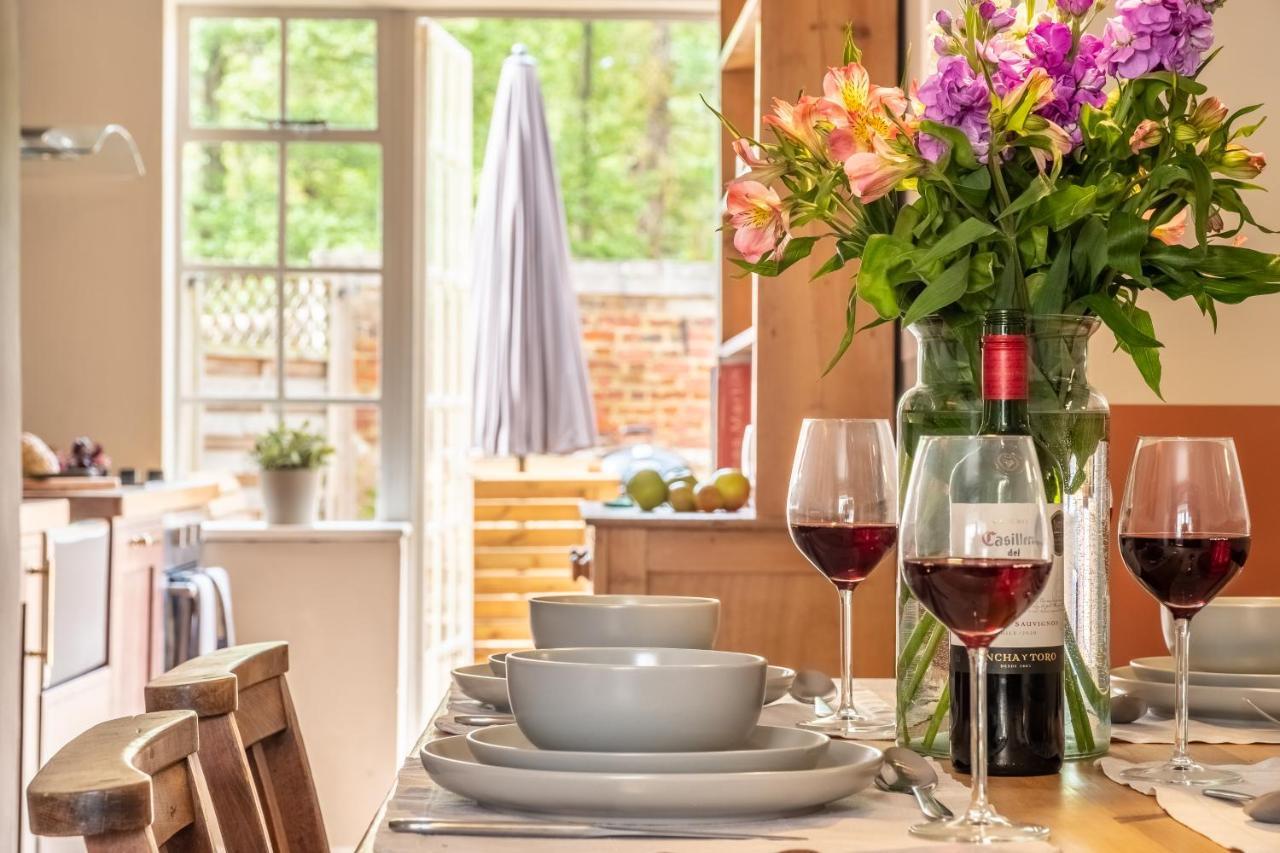 Heavenly 16Th Century Cottage In Pretty Rural Village - Swan'S Nest Boxford  Extérieur photo