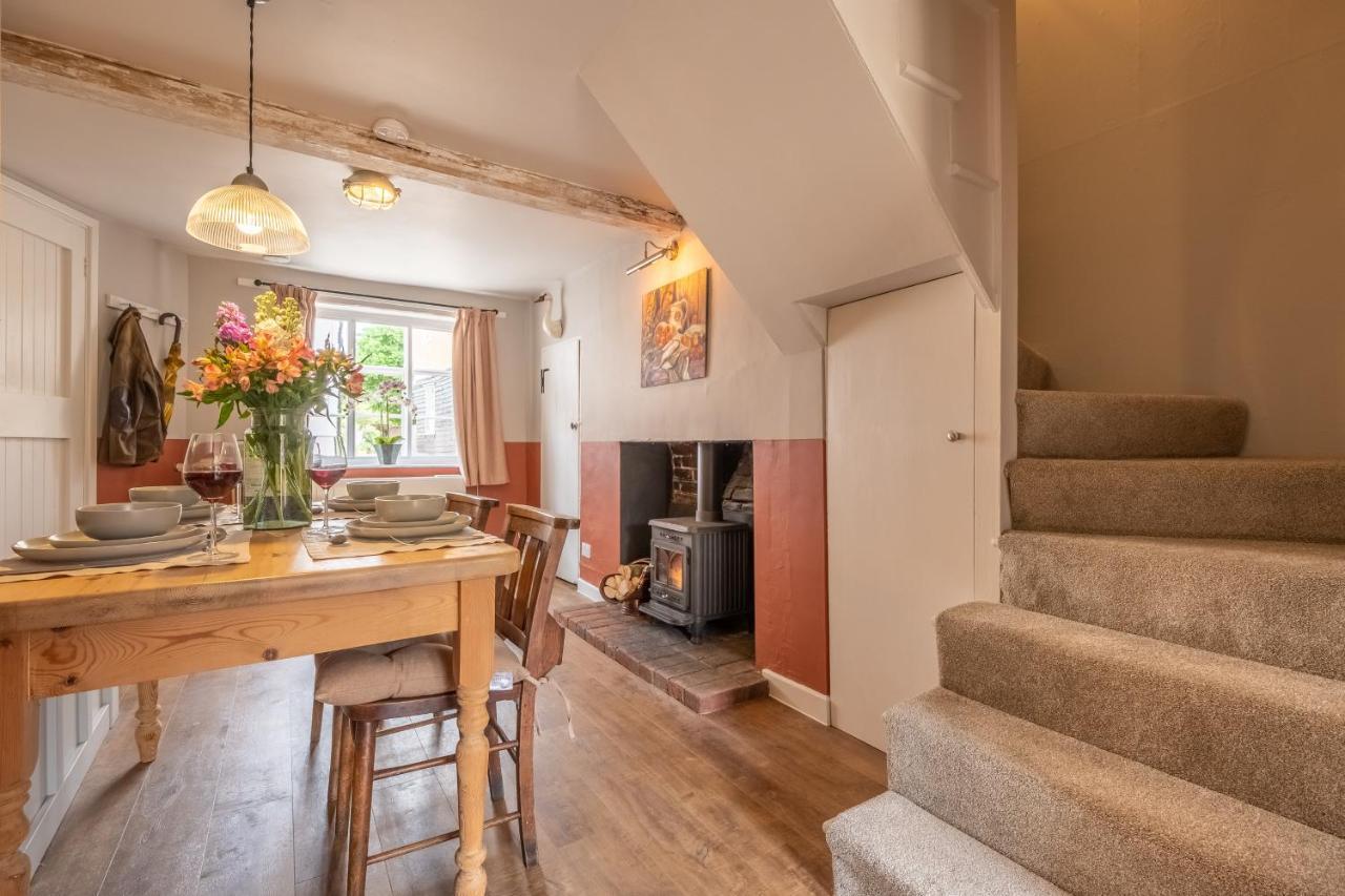 Heavenly 16Th Century Cottage In Pretty Rural Village - Swan'S Nest Boxford  Extérieur photo