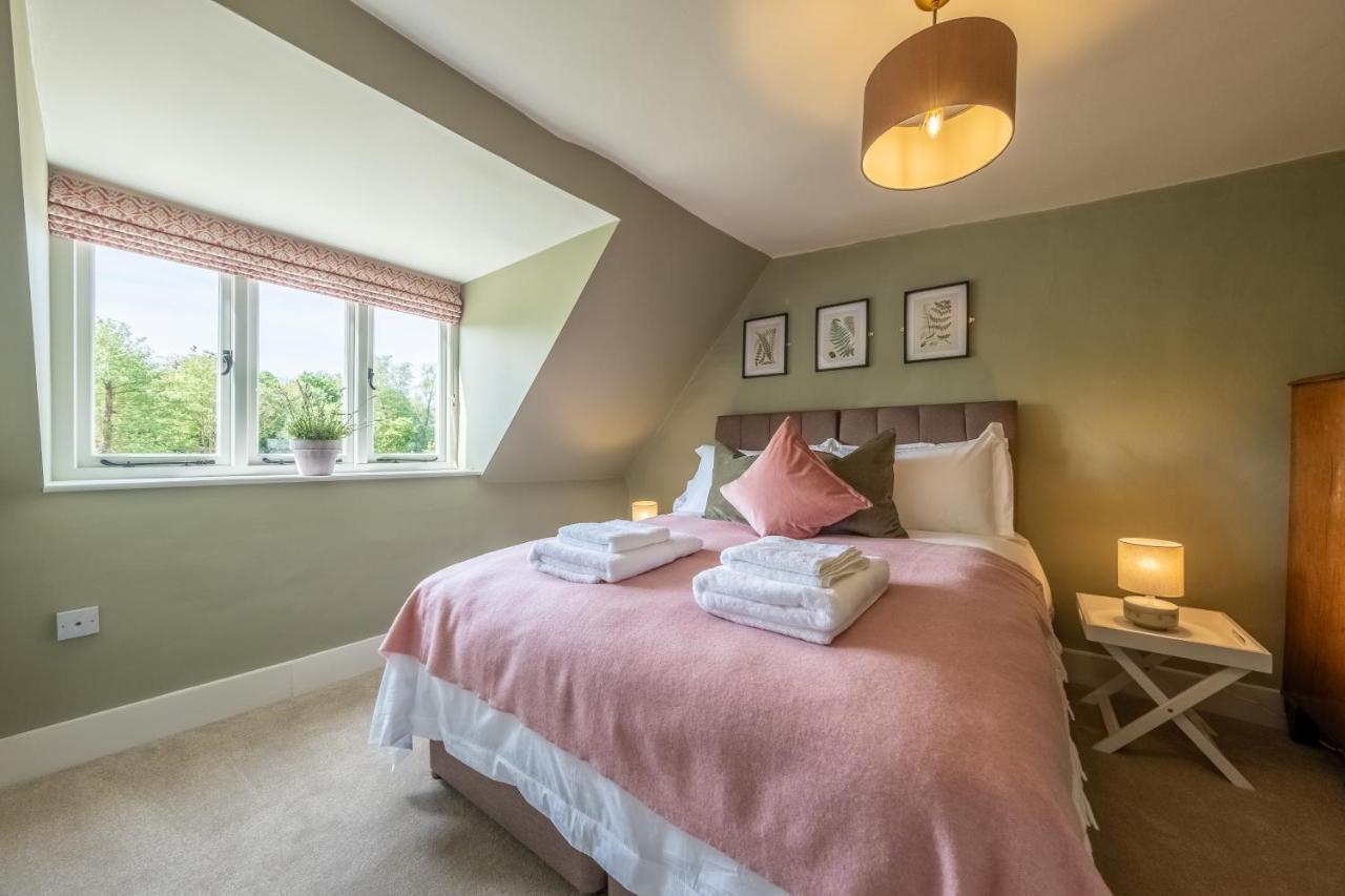 Heavenly 16Th Century Cottage In Pretty Rural Village - Swan'S Nest Boxford  Extérieur photo